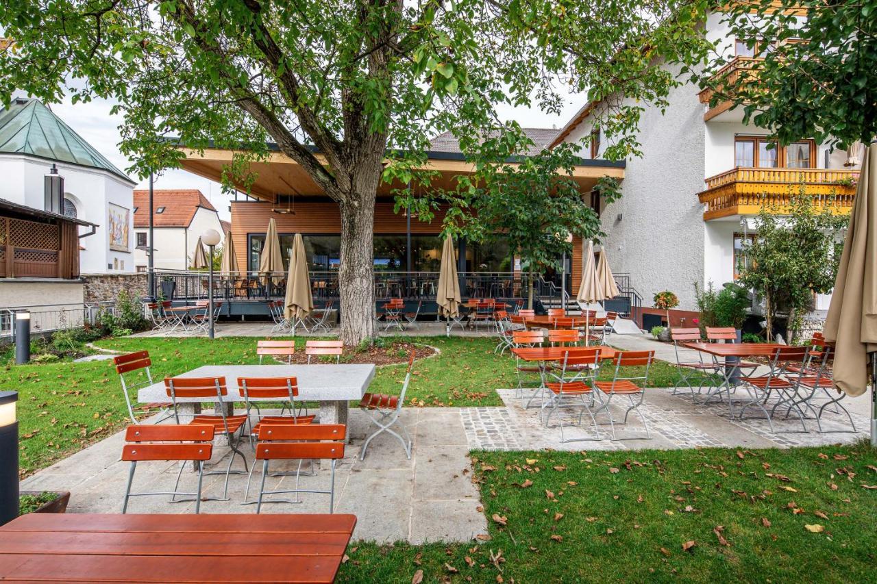 Landgasthof Moser & Restaurant Bootshaus Windorf  Exterior photo