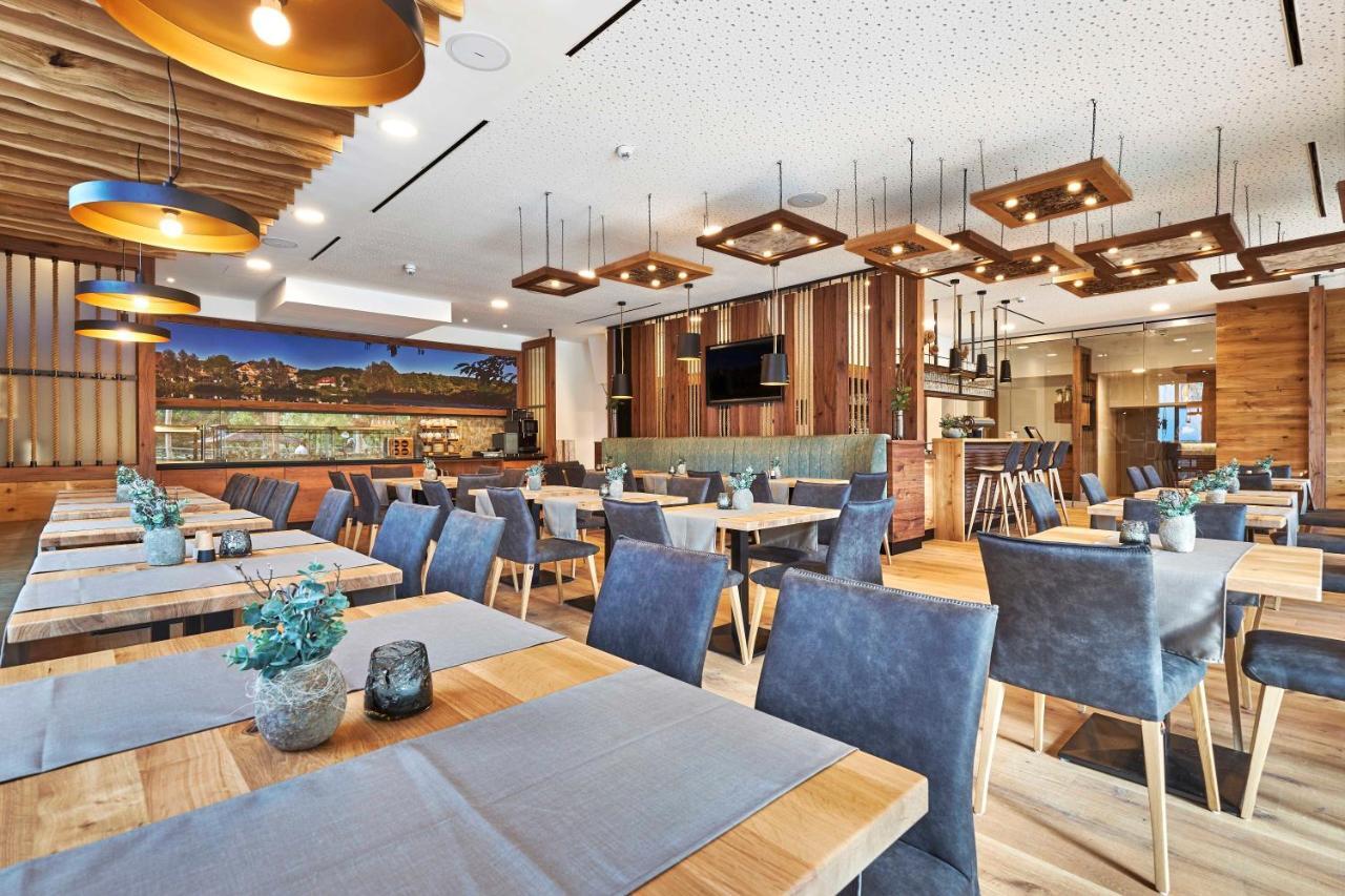 Landgasthof Moser & Restaurant Bootshaus Windorf  Exterior photo